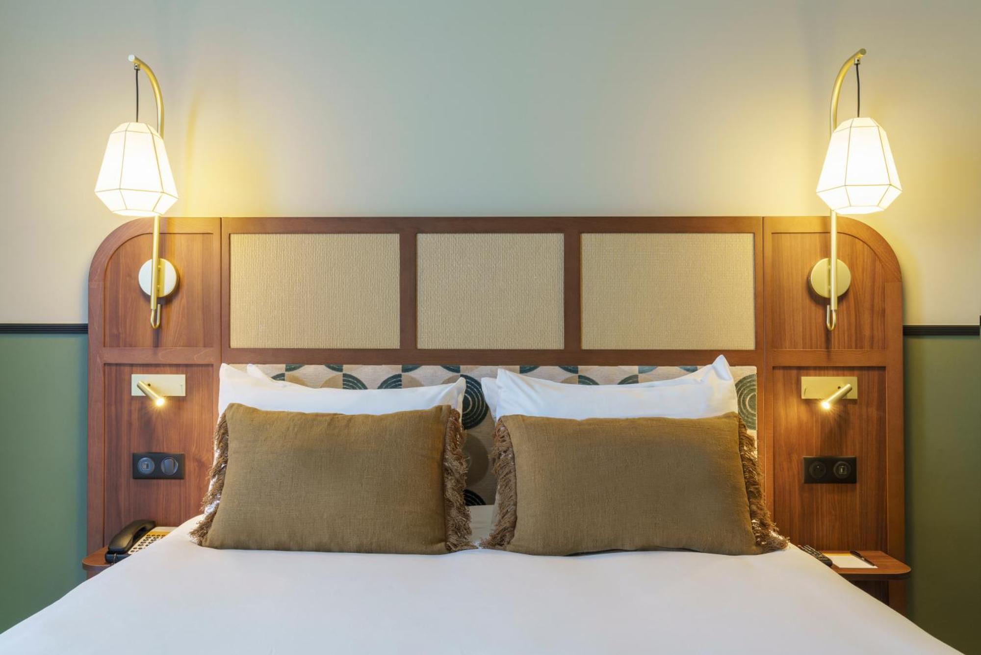 Paris - Porte De Clichy, An Ihg 4* Clichy