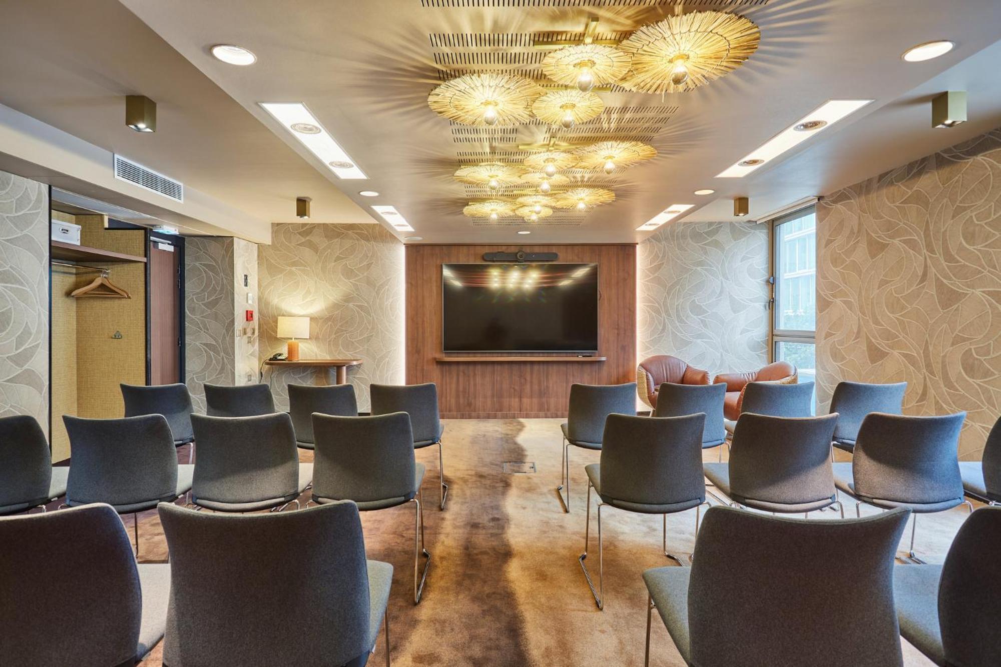 Voco Paris - Porte De By Ihg 4*