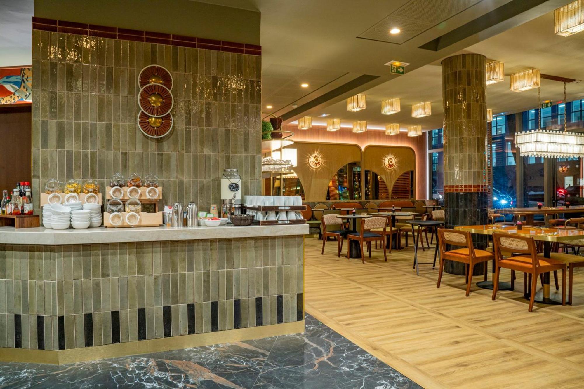 Hotel Voco Paris - Porte De By Ihg Clichy