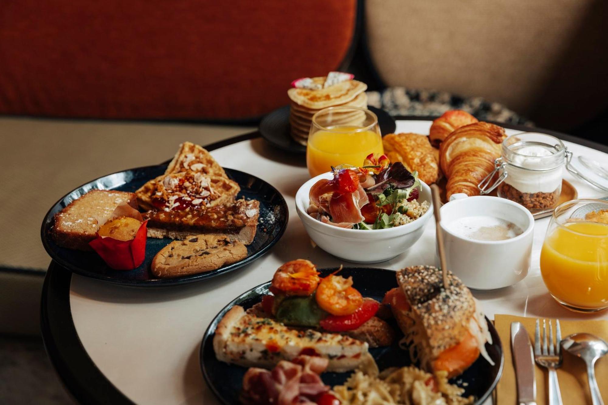 Hotel Voco Paris - Porte De By Ihg 4*